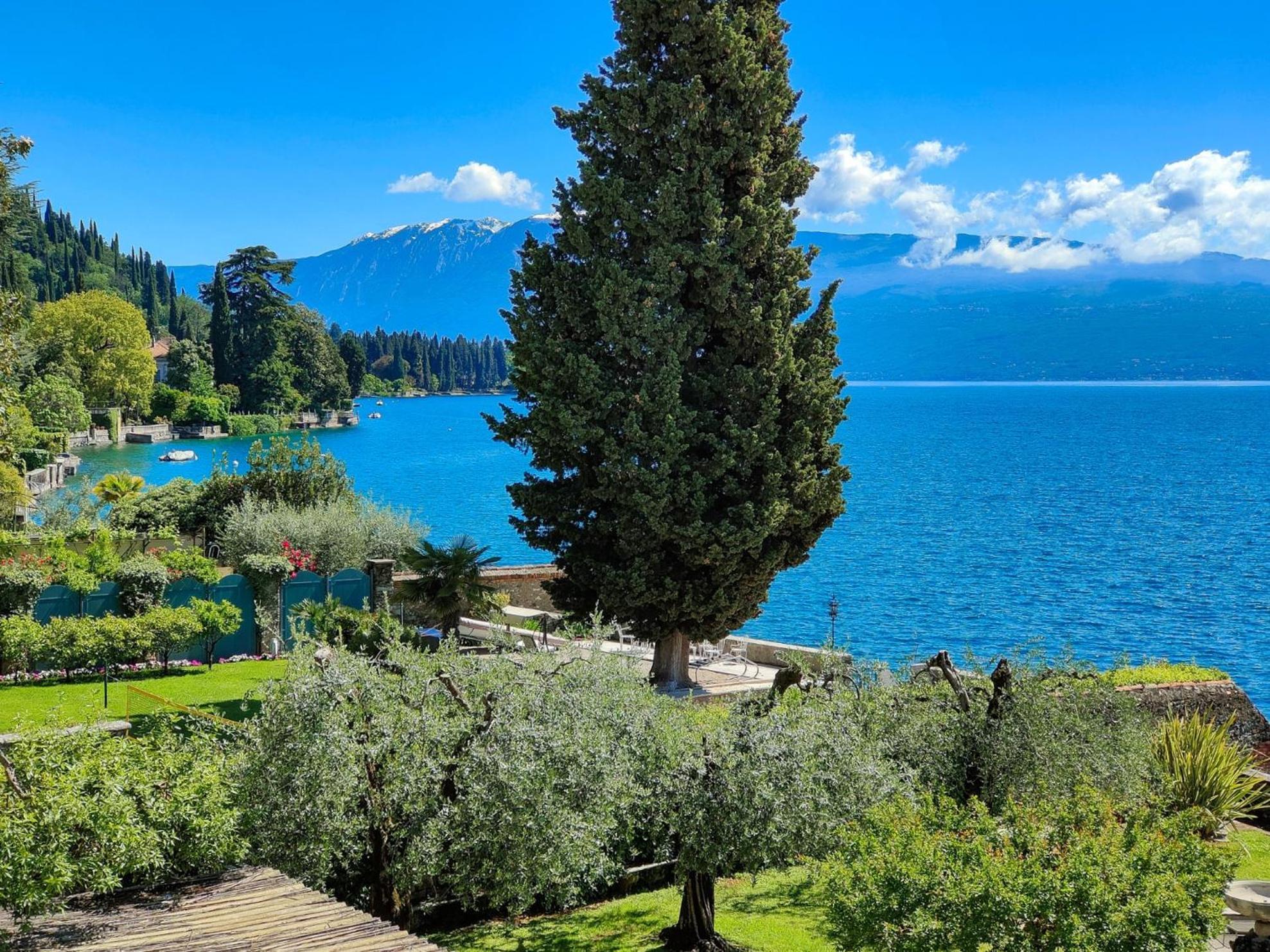 Luxury Lakeside Apartment Right On The Water Salo Bagian luar foto